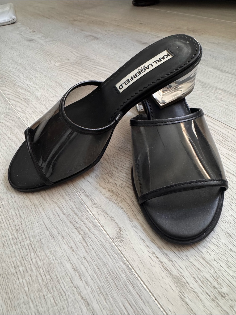 Sandals Karl Lagerfeld Paris Faina sz 6.5